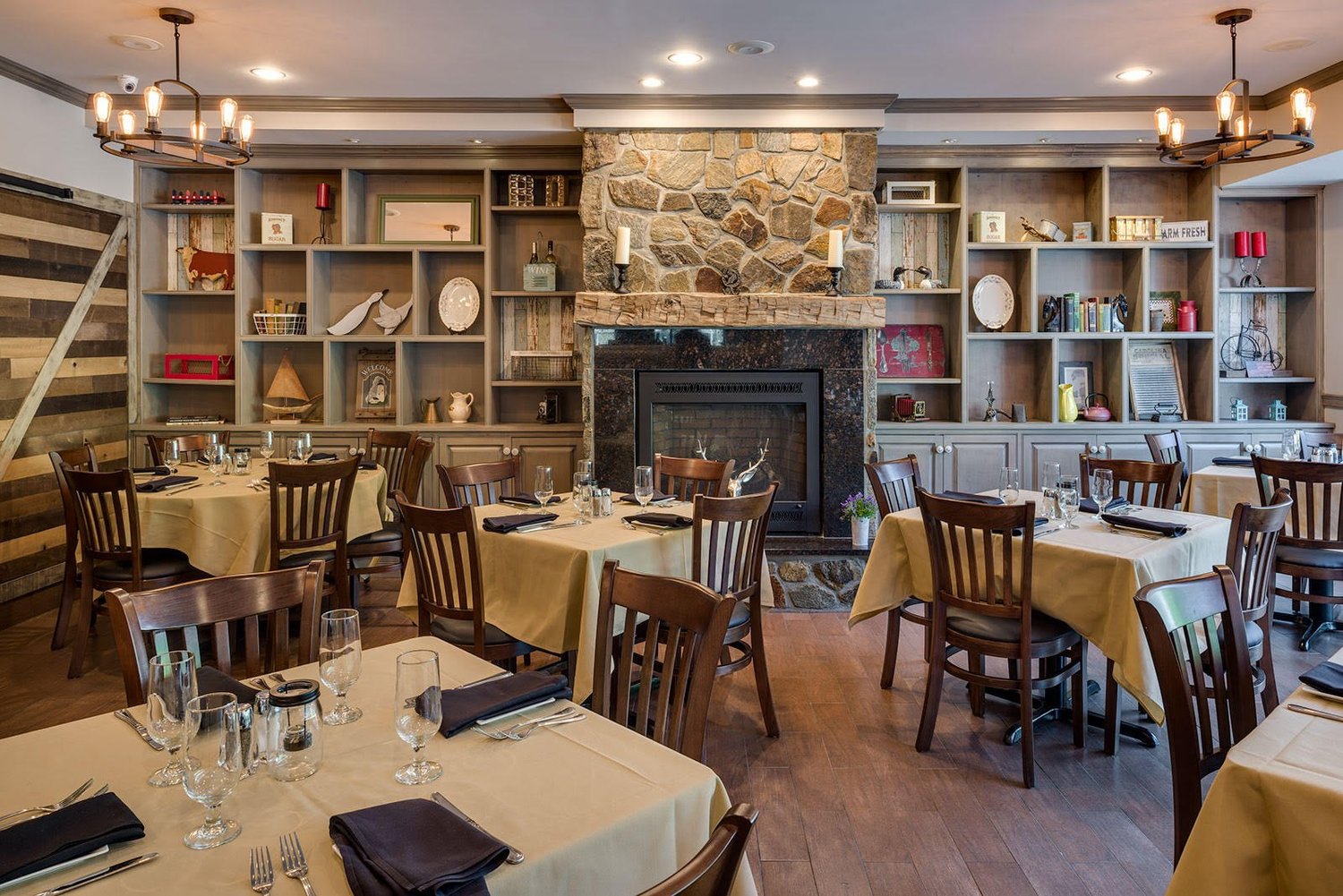 Barn Door – Ridgefield, Connecticut