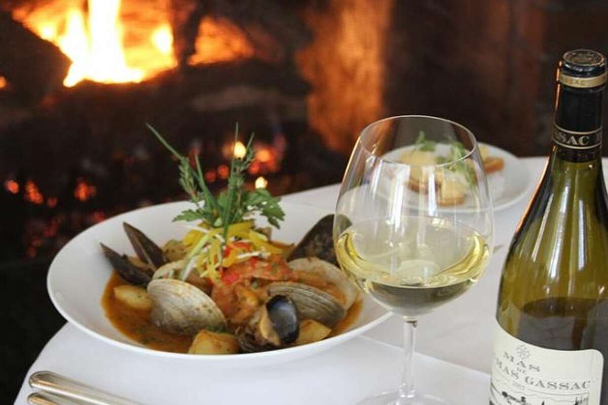 White Horse Country Pub – New Preston, Connecticut